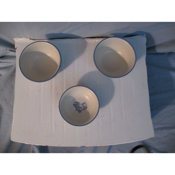 Three Pfaltzgraff prep/sauce/dip bowls - Picture 6 of 7